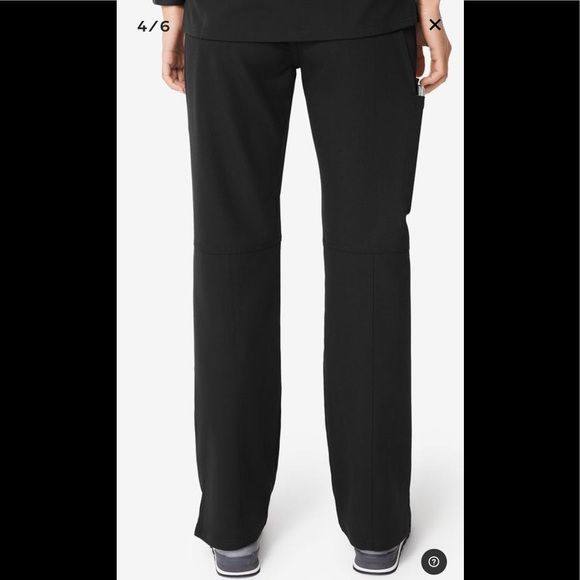 COPY - Figs KADE CARGO scrubs pant Brand New never worn - Picture 2 of 2